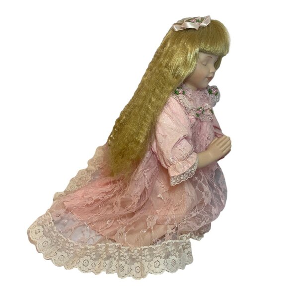 Vintage Porcelain Doll Praying Pink Lace Dress Blonde Hair Blue Eye Kneeling 12" - Picture 4 of 9